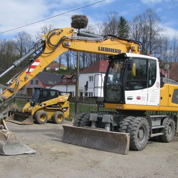 LIEBHERR 916 kolový4